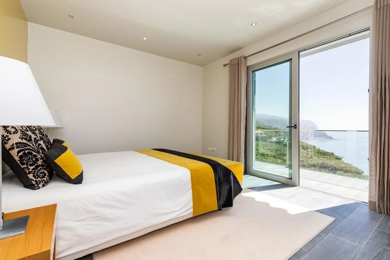 Schlafzimmer mit Meerblick