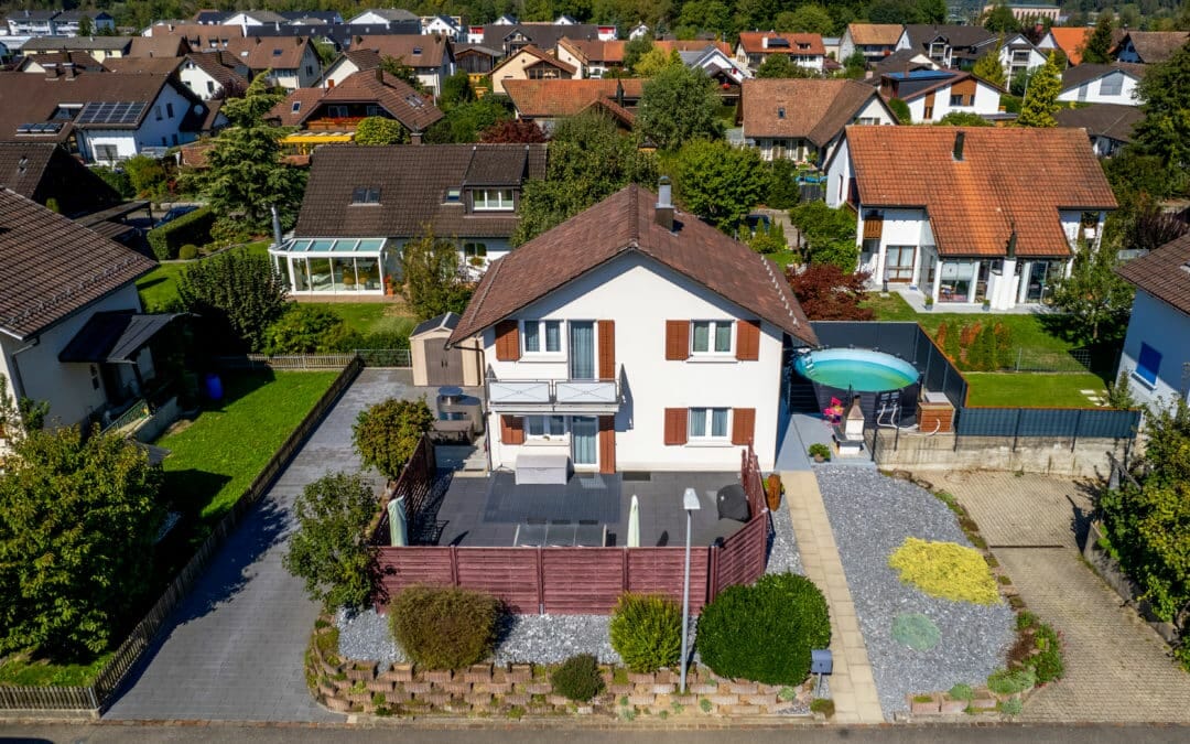 FREISTEHENDES EINFAMILIENHAUS in Gippingen