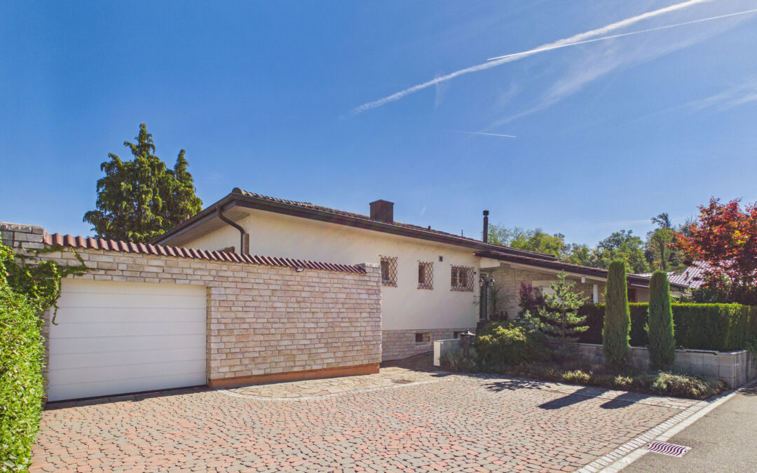 SCHMUCKES EINFAMILIENHAUS IM BUNGALOWSTIL in Koblenz